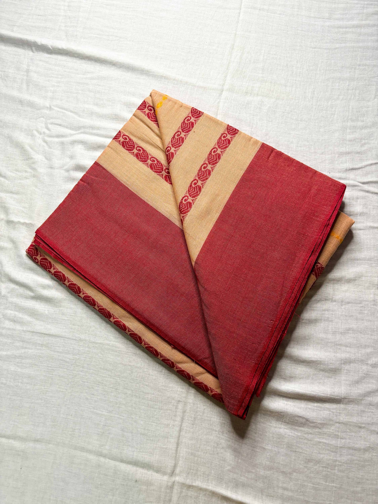 Dudhe Alta Lal Paar Kolka Woven Cotton Dhaniakhali Saree