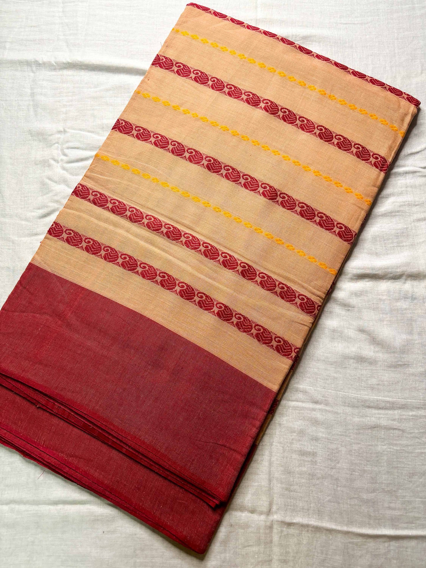 Dudhe Alta Lal Paar Kolka Woven Cotton Dhaniakhali Saree