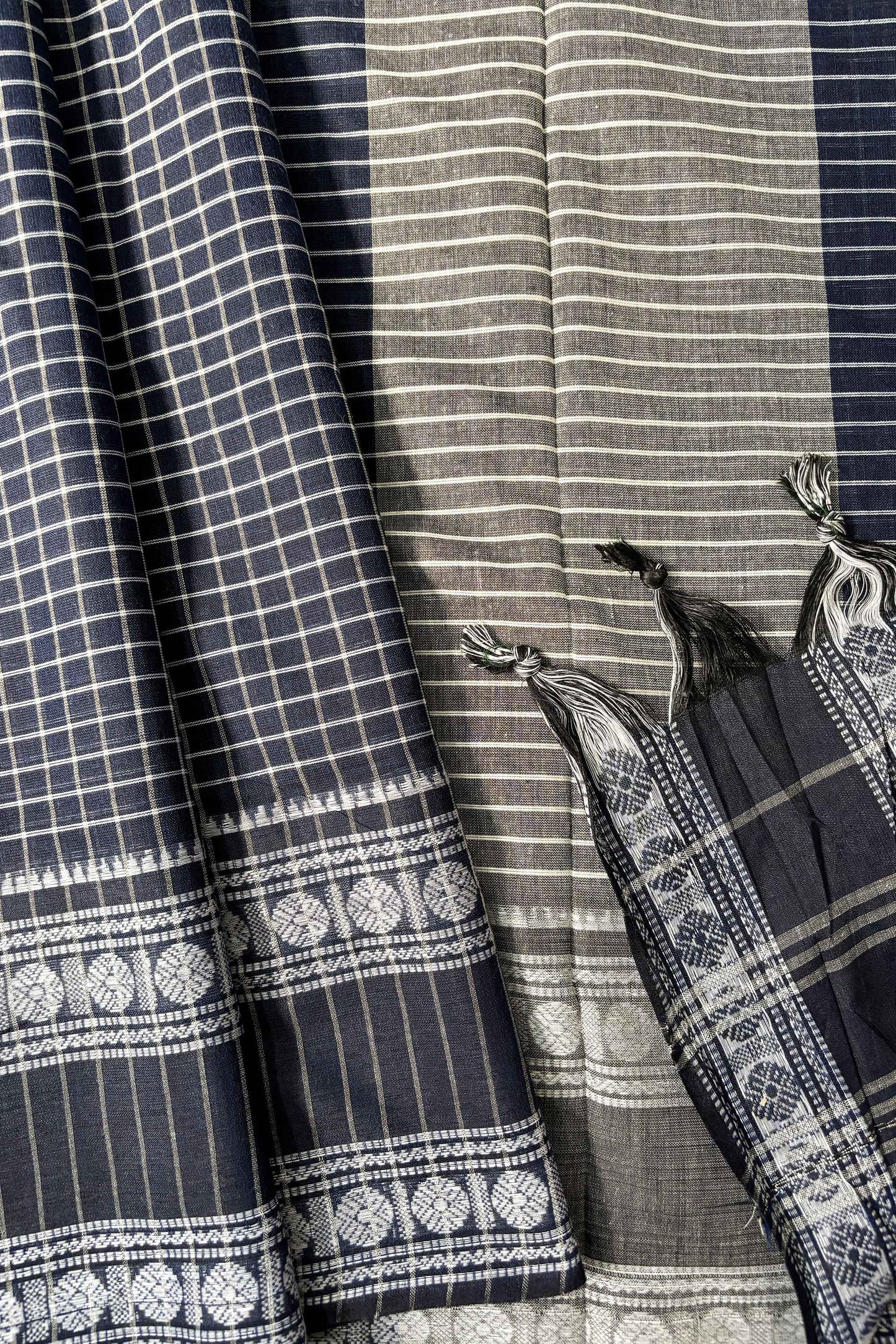 Space Blue Cotton Small Check Dhaniakhali Saree with Rudraksh Borders