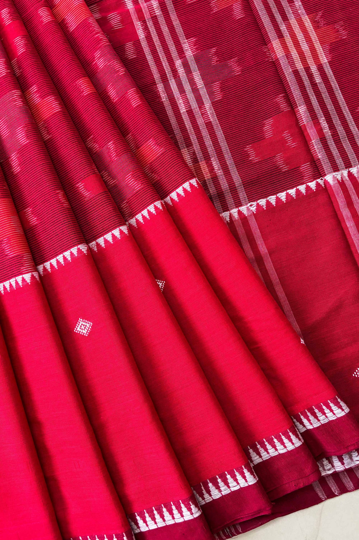 Red-Maroon Dhaniakhali Ikat Madhyamani Cotton Saree