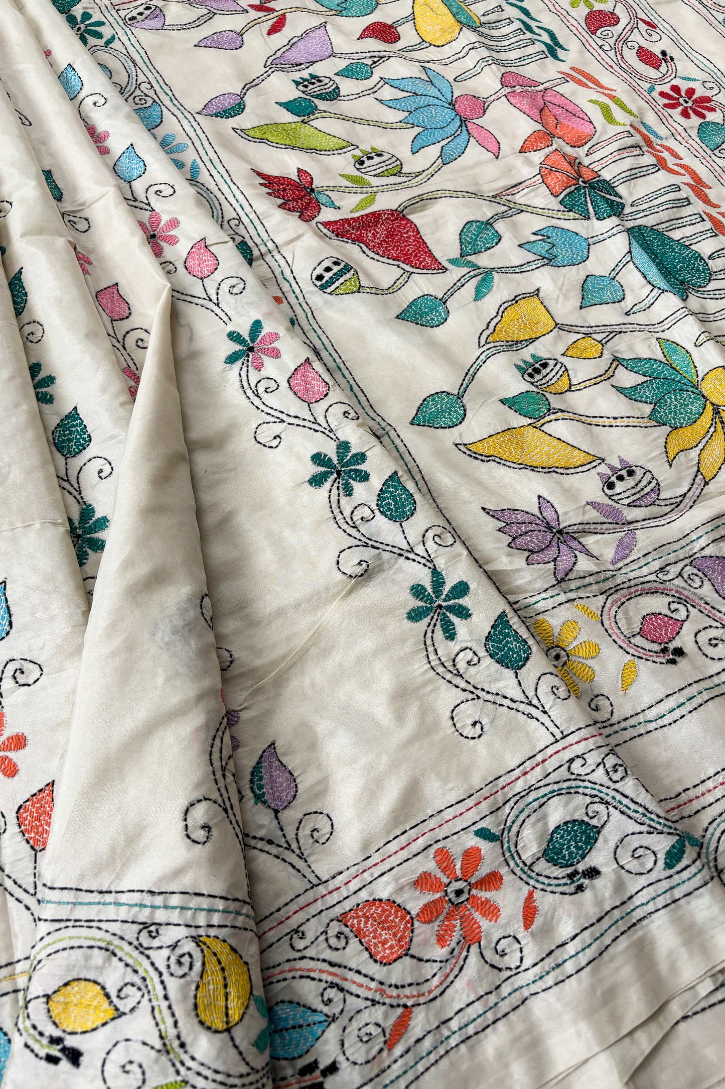 Cream Silk Kantha Stitch Saree