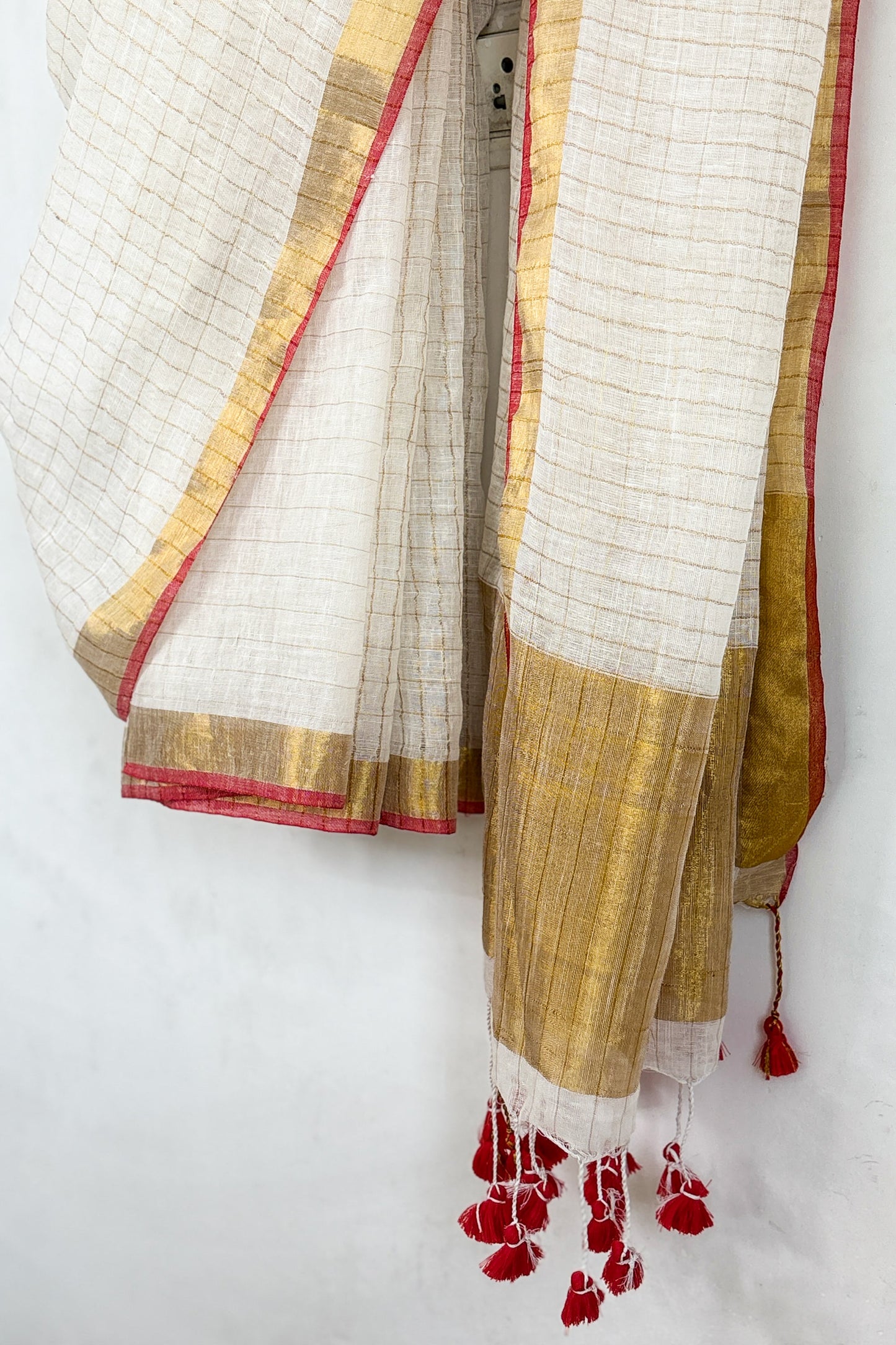 White Zari Check Linen Saree with Zari Palla