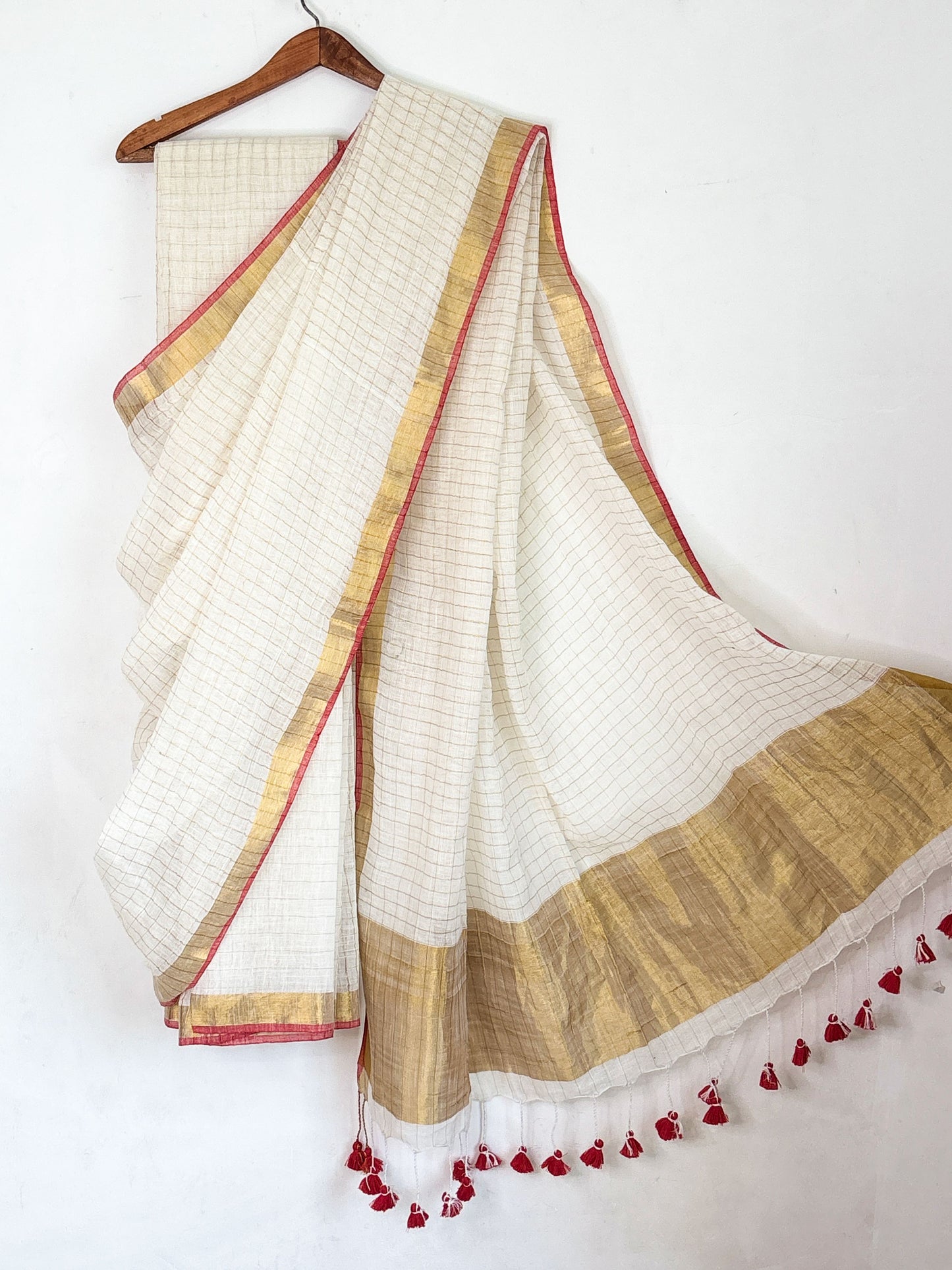 White Zari Check Linen Saree with Zari Palla