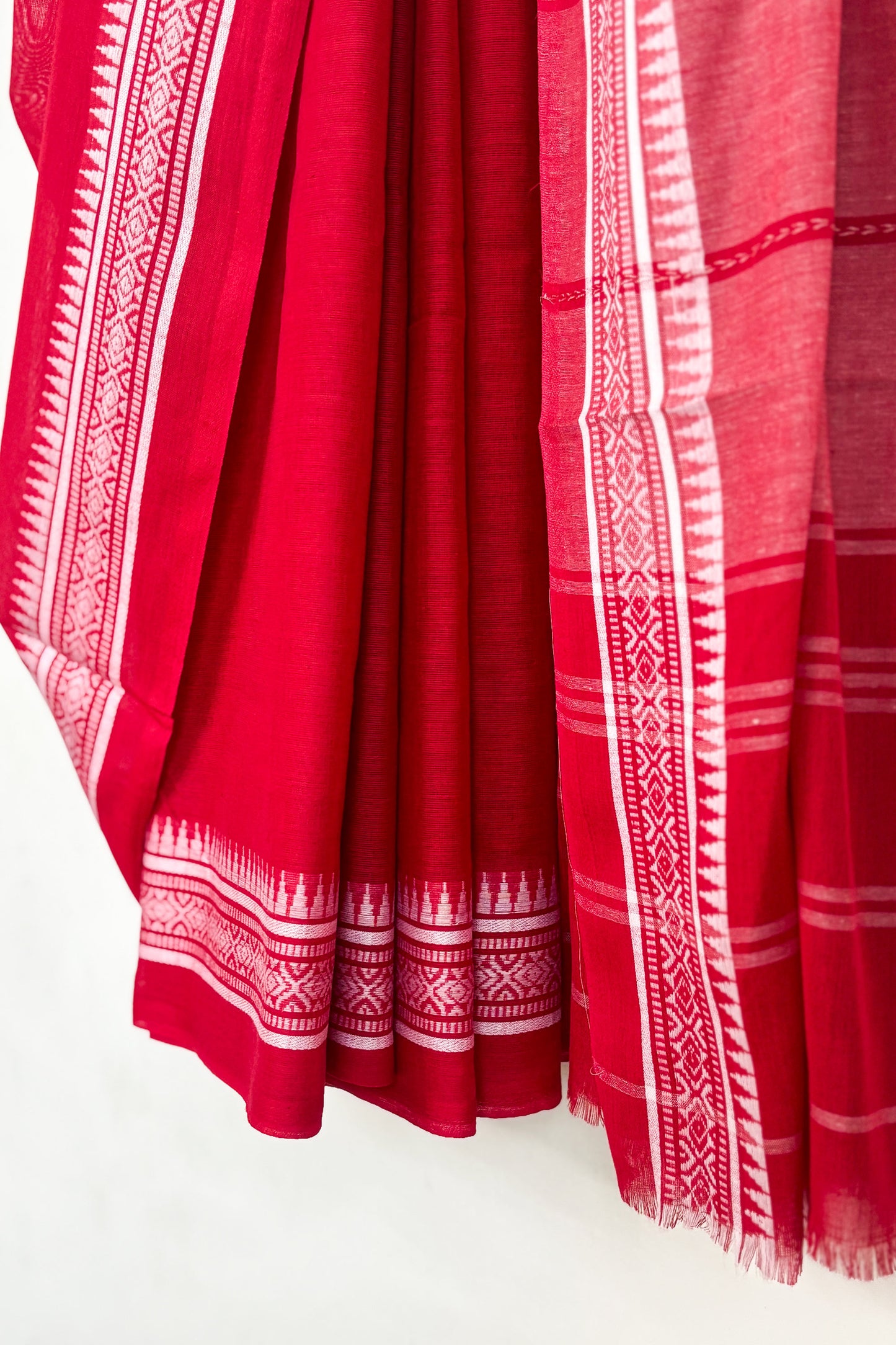 Red Cotton Dhaniakhali Saree with Thin Woven Borders