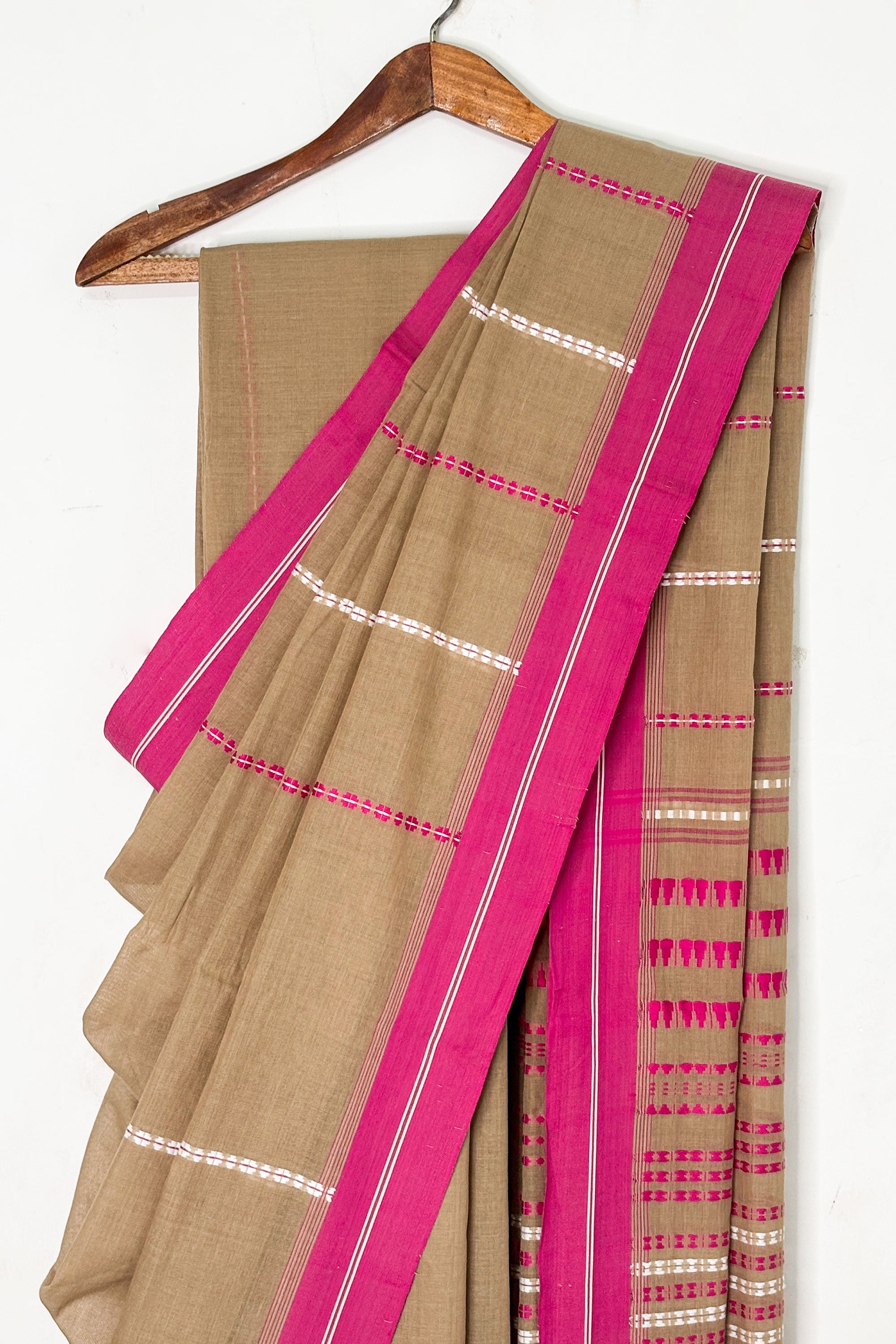 Mud Bengal Cotton Saree with Pink Border