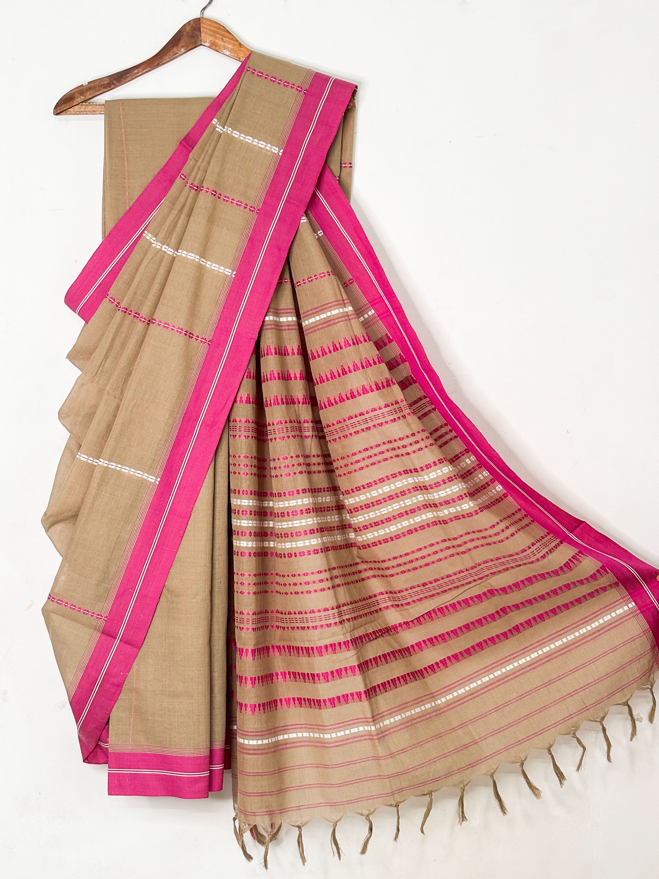 Mud Bengal Cotton Saree with Pink Border
