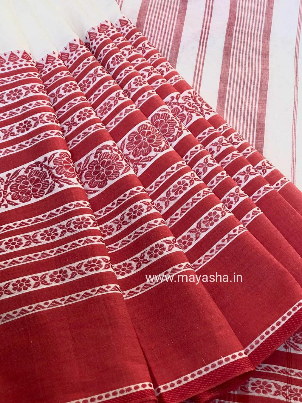 White-Red Begumpuri Handwoven Cotton Saree - MAYASHA