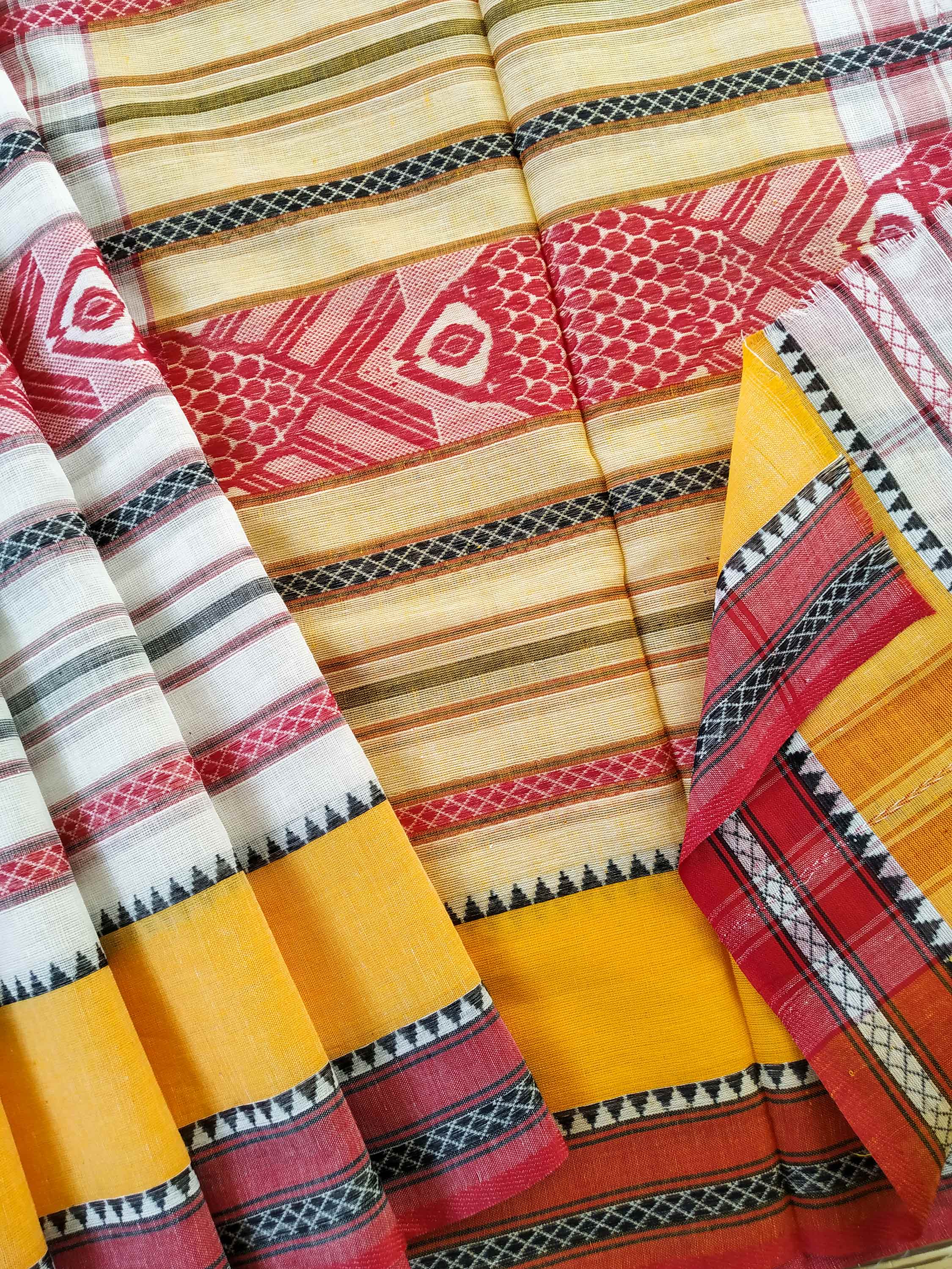 Buy Red-Black Fish Motifs Dhaniakhali Cotton Saree with Yellow Border | MAYASHA
